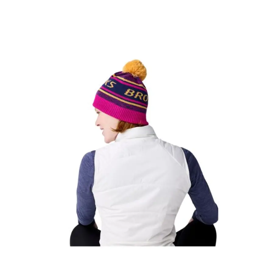 BROOKS Pom Beanie