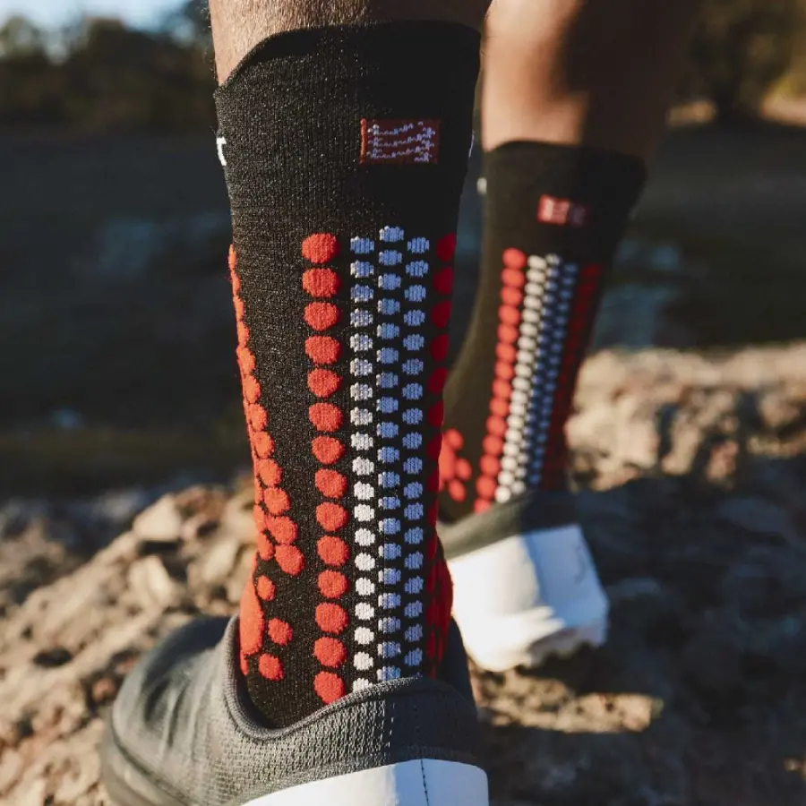 COMPRESSPORT Pro Racing socks V4.0 trail